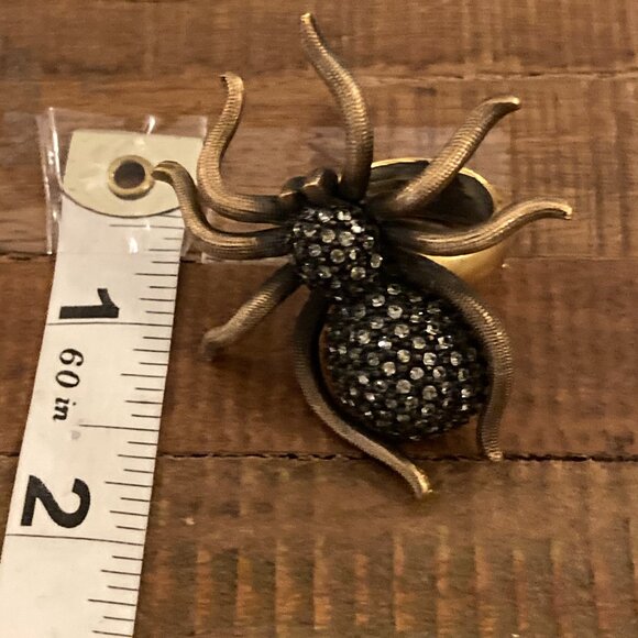 V. RARE 90's Linda Levinson Matte Gold, Rhinestone & Garnet Spider Ring, signed. - Picture 3 of 11